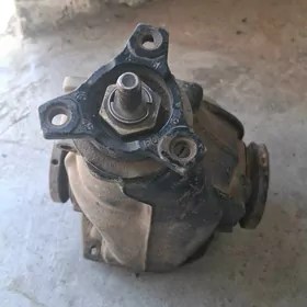 210 reduktor hodovoy mercedes