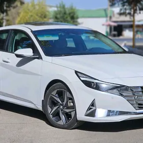 Hyundai Elantra 2022