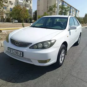Toyota Camry 2004