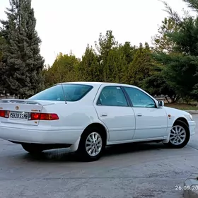 Toyota Camry 2000