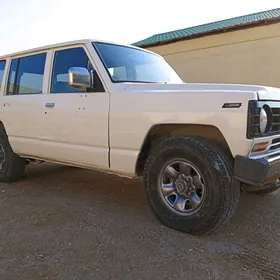 Nissan Patrol 1993