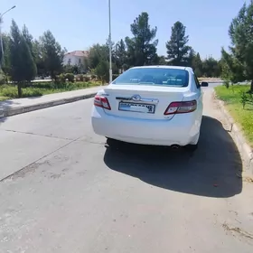 Toyota Camry 2011