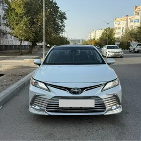Toyota Camry 2020