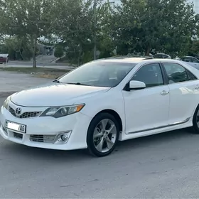 Toyota Camry 2013