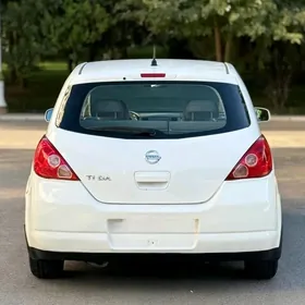 Nissan Tiida 2007