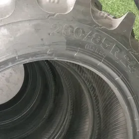 Traktor 280/85R24 320/85R24