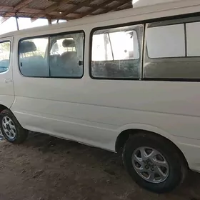 Toyota Hiace 2004