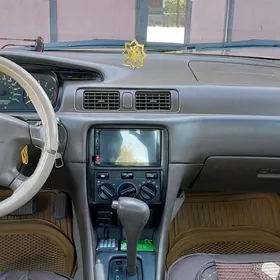 Toyota Camry 2000