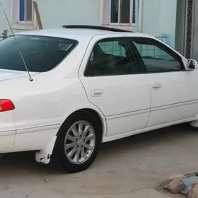 Toyota Camry 2001