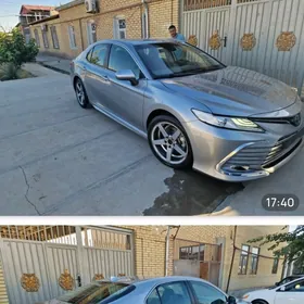 Toyota Camry 2020