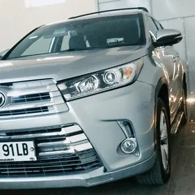 Toyota Highlander 2018