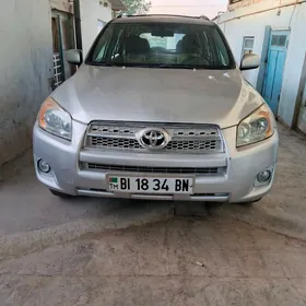 Toyota RAV4 2011