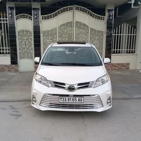 Toyota Sienna 2020