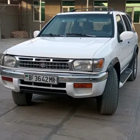 Nissan Pathfinder 1997