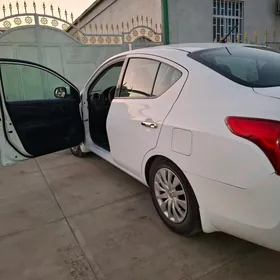 Toyota Corolla Verso 2012