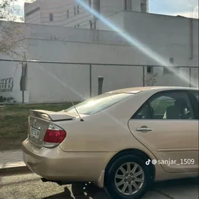 Toyota Camry 2005