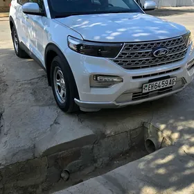Ford Explorer 2022