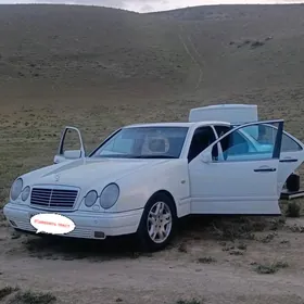 Mercedes-Benz E320 1998