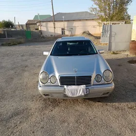 Mercedes-Benz E320 2000