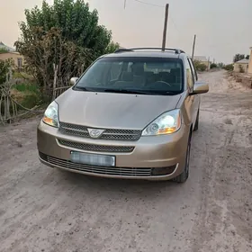 Toyota Sienna 2005