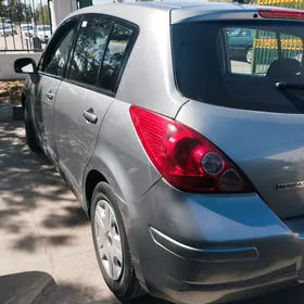 Nissan Versa 2010