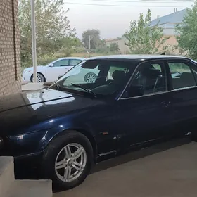 BMW 525 1989