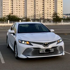 Toyota Camry 2020