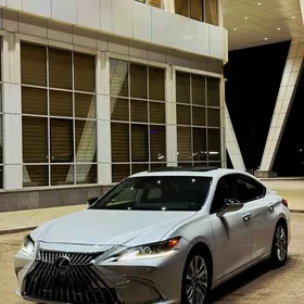 Lexus ES 350 2021