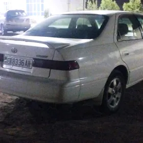 Toyota Camry 1999