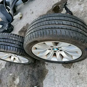 BMW E60 radnoy tekerler