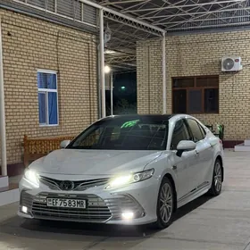 Toyota Camry 2020