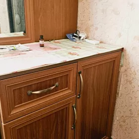 Прихошка,комод