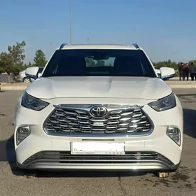 Toyota Highlander 2022