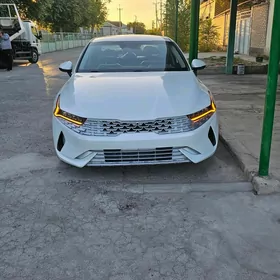 Kia K5 2021