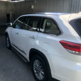 Toyota Highlander 2018