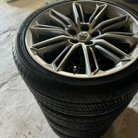 Tayota Avalon Limited Diska