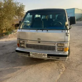 Toyota Hiace 1989