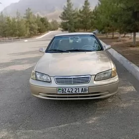 Toyota Camry 2001