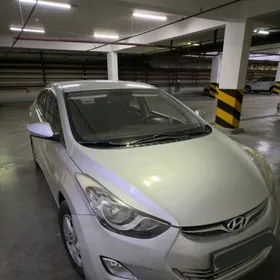 Hyundai Elantra 2012