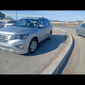 Nissan Pathfinder 2020
