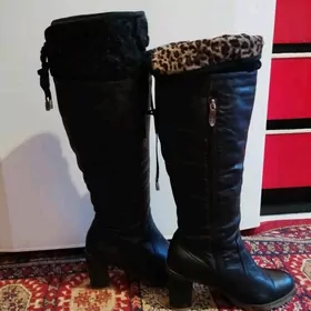 Кожаные сапоги