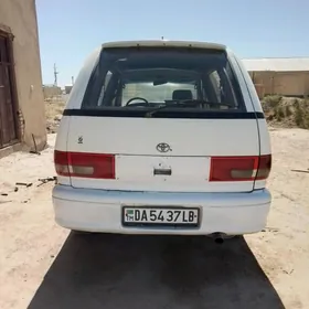Toyota Previa 1993