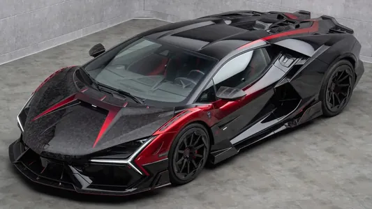 Mansory создала особый Lamborghini Revuelto для гонщика Формулы-1