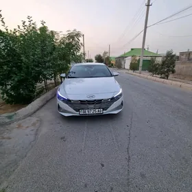 Hyundai Elantra 2021