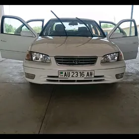 Toyota Camry 1999