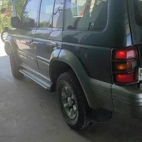 Mitsubishi Pajero 1993