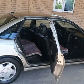 Opel Vectra 1992