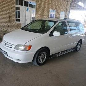 Toyota Sienna 2002