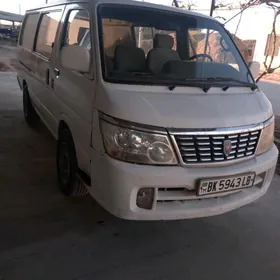Toyota Hiace 2010