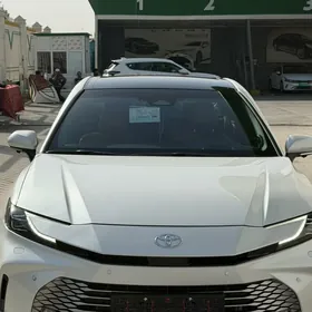 Toyota Camry 2025